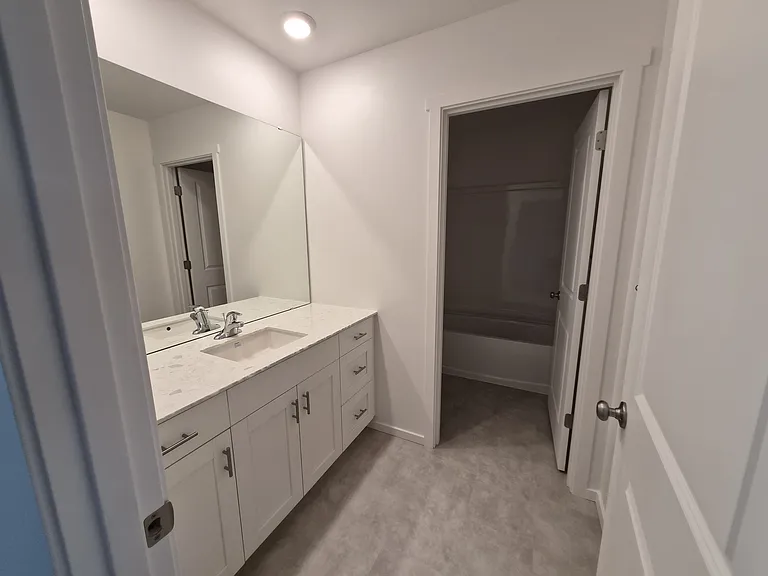 209 Cremini Loop SE — Photo 5