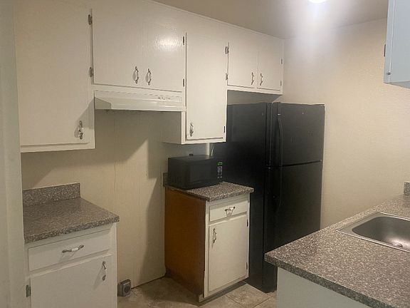 3rd image of 5984 Walerga Rd APT 1