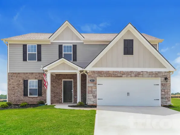 823 Athens Ln, Locust Grove, GA 30248