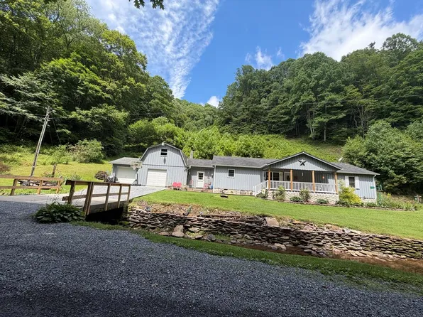 24182 Buckeye Hollow Rd, Damascus, VA 24236