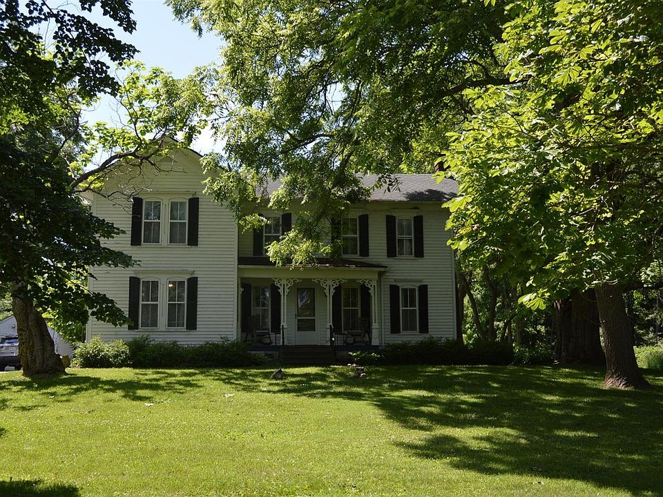 1st image of 4561 N Lake Rd