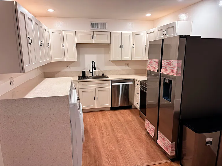350 E Desert Inn Rd #F202 — Photo 29