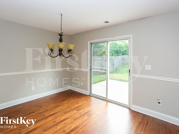 5th image of 3632 Larkhaven Village Dr