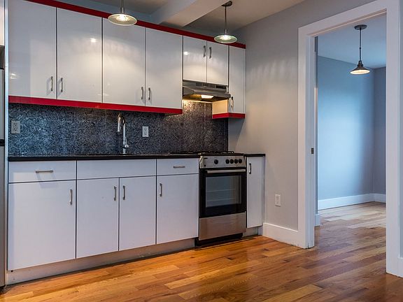 000_100_starr_street_4b-10