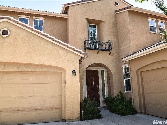 2nd image of 1605 Parkway Dr