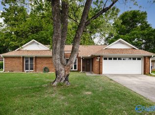 1057 Teenajo Dr SE, Huntsville, AL 35803