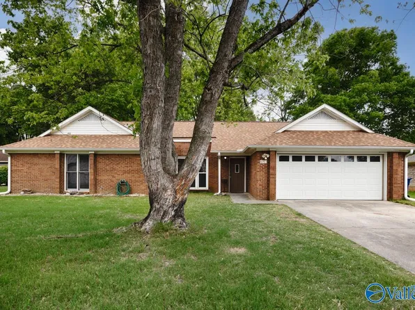 1057 Teenajo Dr SE, Huntsville, AL 35803