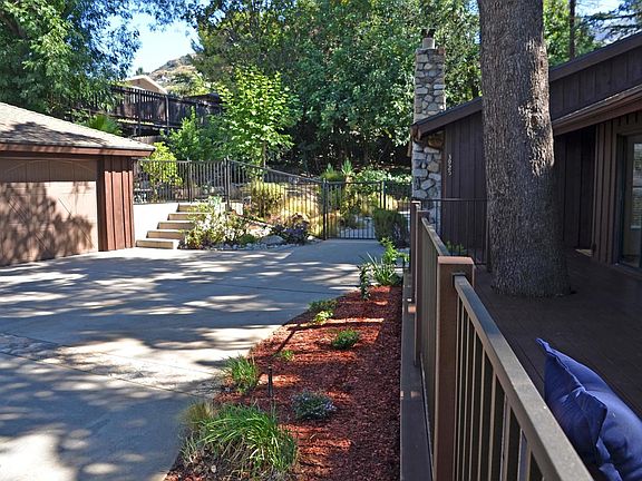2nd image of 3925 Santa Carlotta St