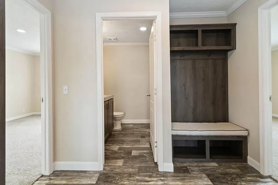 52 Vacation St - 1 — Photo 2