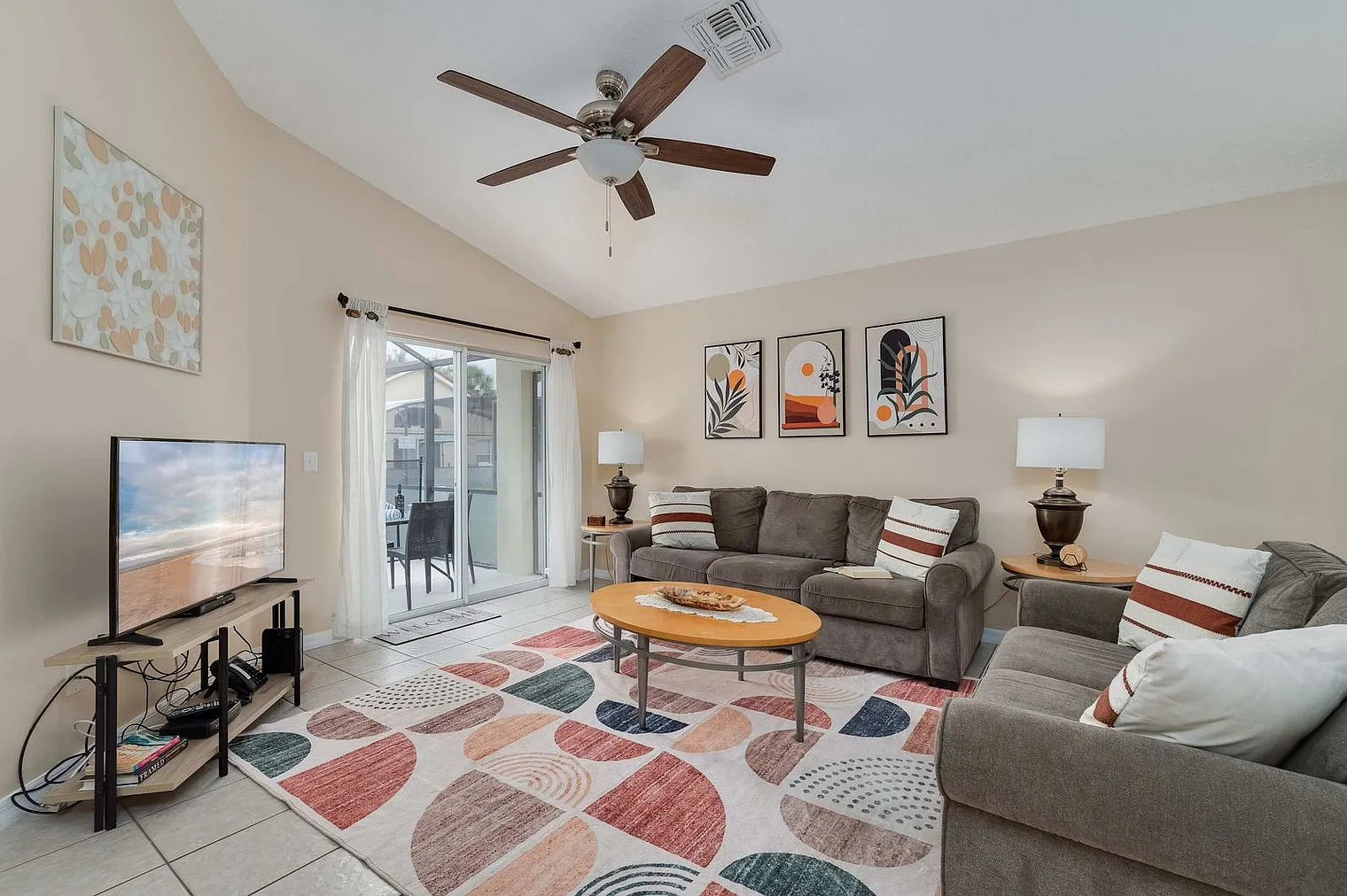 4 bed, 3.0 bath, 1636 sqft, $4,193 — Photo 1