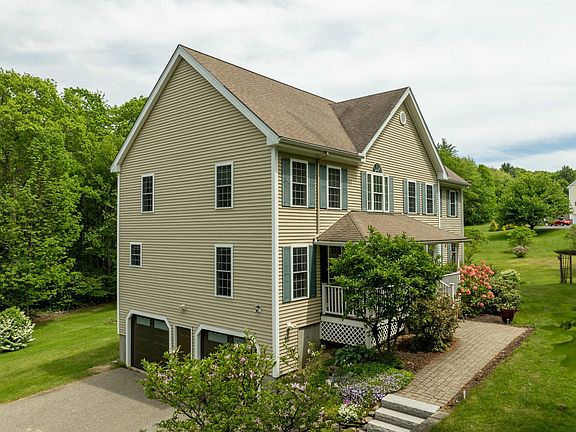 2nd image of 537 Pingree Hill Road
