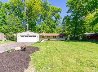 2427 Beechwood Dr, Westlake, OH
