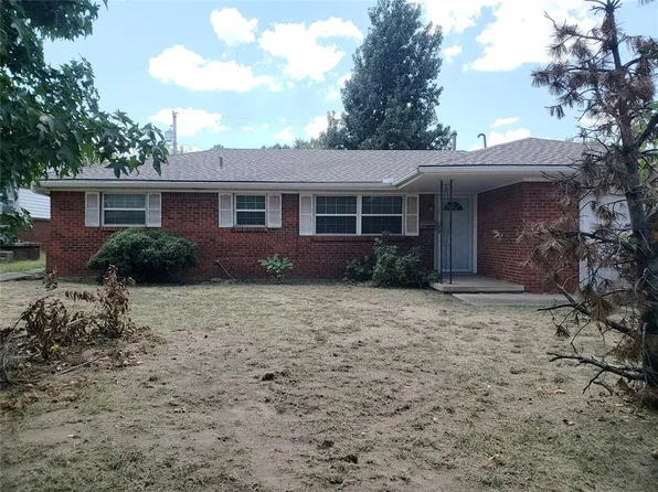 430 W Fairchild Dr, Midwest City, OK 73110