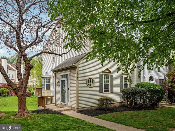 19141 Highstream Dr, Germantown, MD 20874