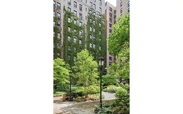 Sold by Douglas Elliman | media 21