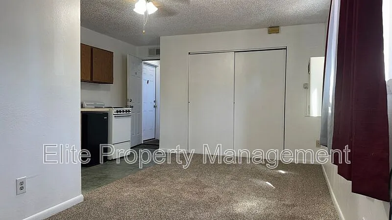 Studio, 1.0 bath, 225 sqft, $645 — Photo 4