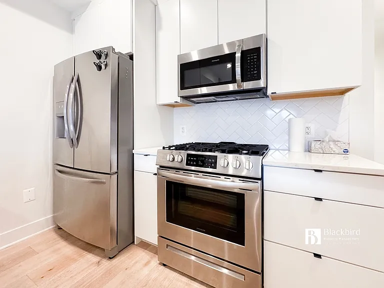 1011 18th St NE #6 — Photo 10
