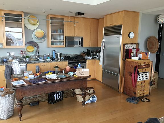 KITCHEN NOT STAGED!