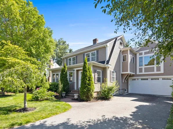 27 N Hancock St, Lexington, MA 02420