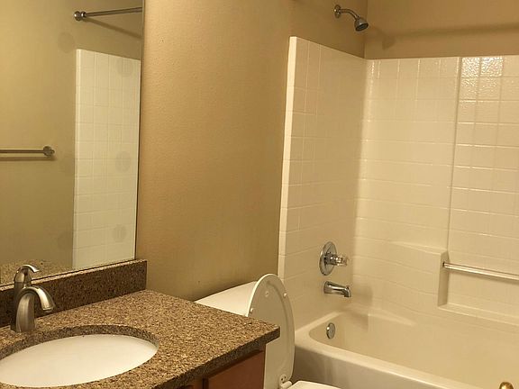 Secondary upstairs bathroom