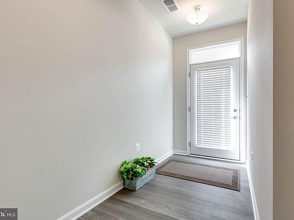 5th image of 3927 Small Roundtop Rd