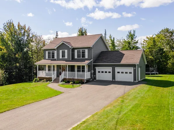123 Maple Leaf Lane, Hermon, ME 04401