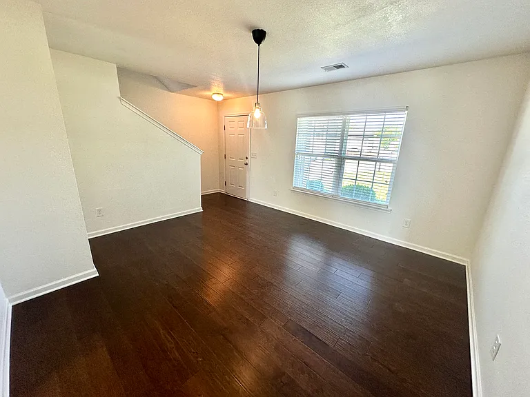 115 Hickory Knob Ln — Photo 5
