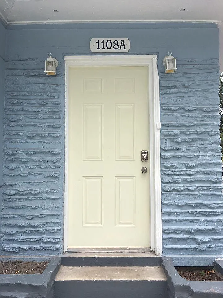 Front Door - 1108 W Arch St #A