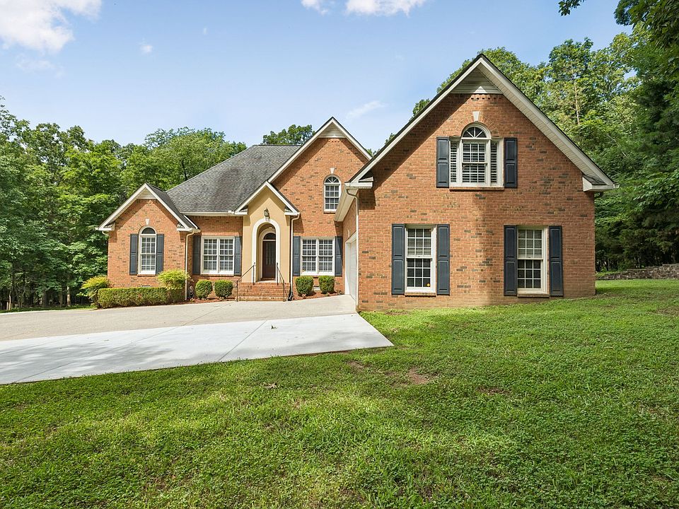 1st image of 3422 Red Oak Trl