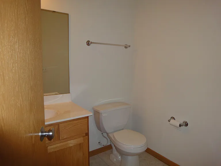 4770 Underwood Ln N #E — Photo 4