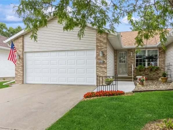 3270 Sunburst Ave, Marion, IA 52302