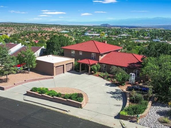 107 La Vista Dr, White Rock, NM 87547