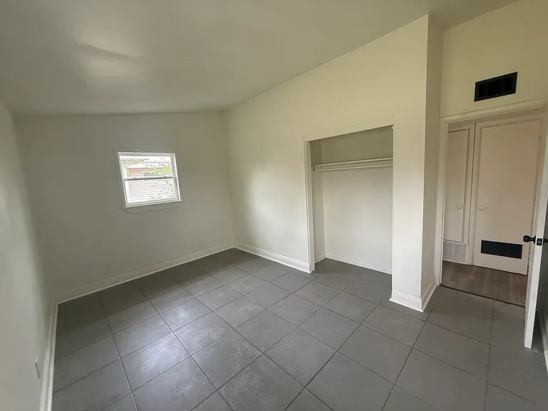 2916 Williams Ave — Photo 17