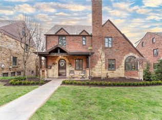 1401 Navahoe Dr, Pittsburgh, PA 15228