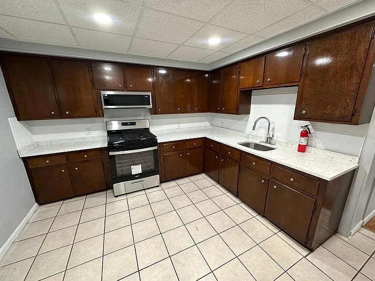 67 Boutwell St #1 — Photo 2