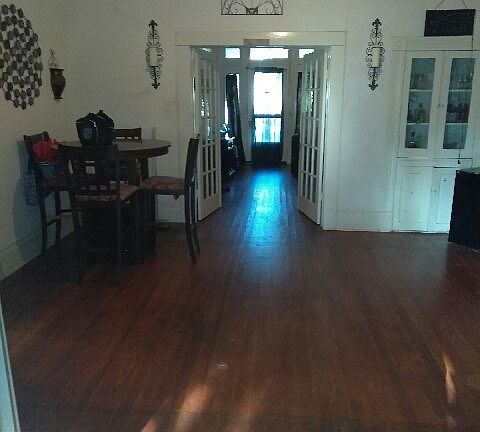 5th image of 517 S Hackberry St