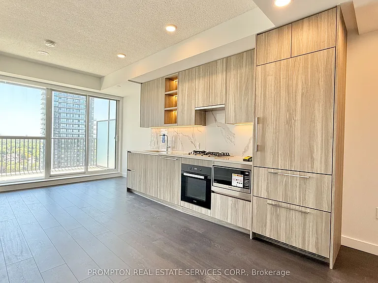 68 Esther Shiner Blvd #2015 — Photo 4