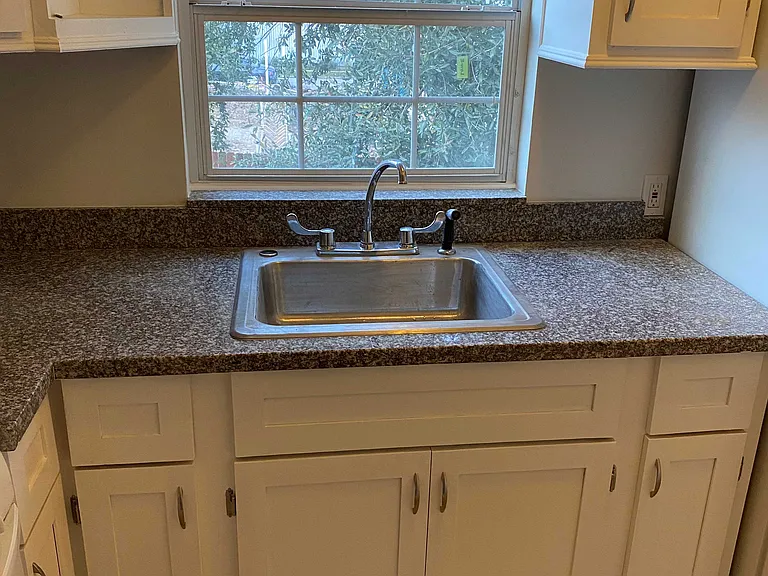 304 Welch St #1 — Photo 8