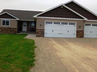 643 W Giana Ct, Ellsworth, WI 54011