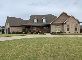 141 Grand Haven Dr, Tuscumbia, AL 35674
