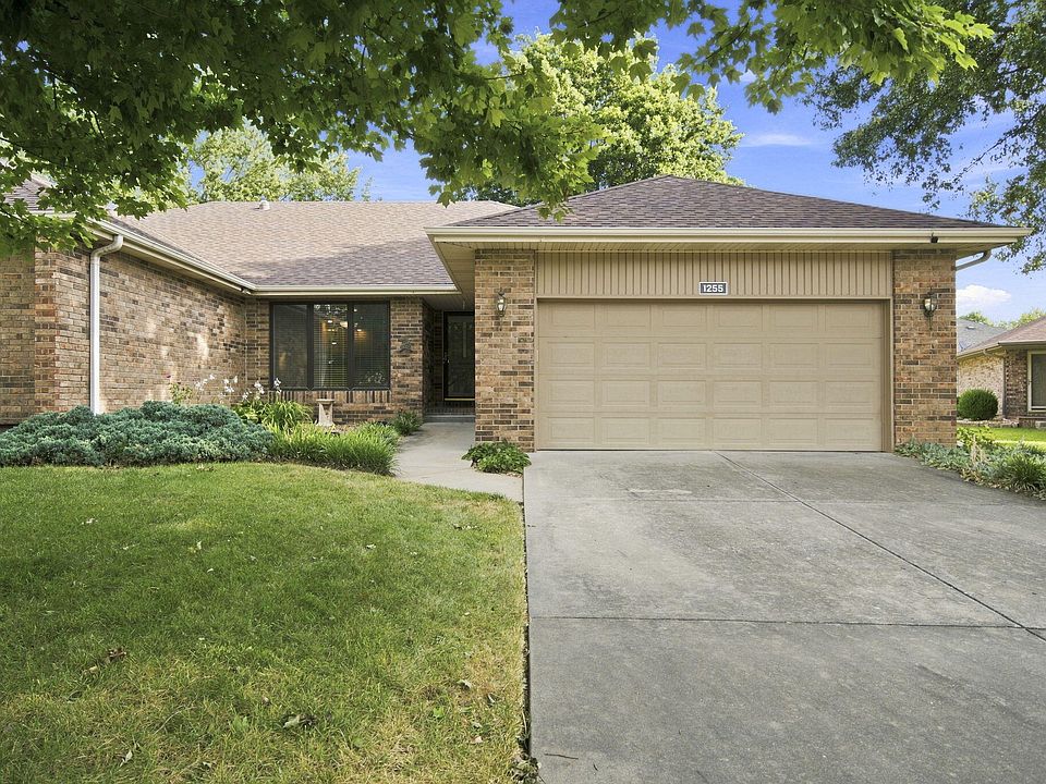 1st image of 1255 E Lafayette Court