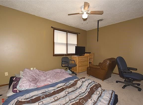 4th image of 421-23 N Morse Ave