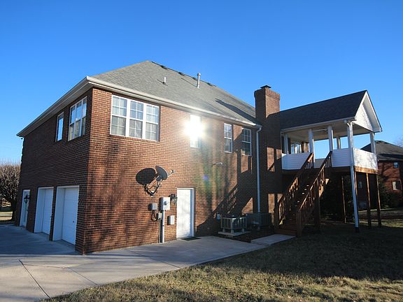 2nd image of 133 Whites Point Dr