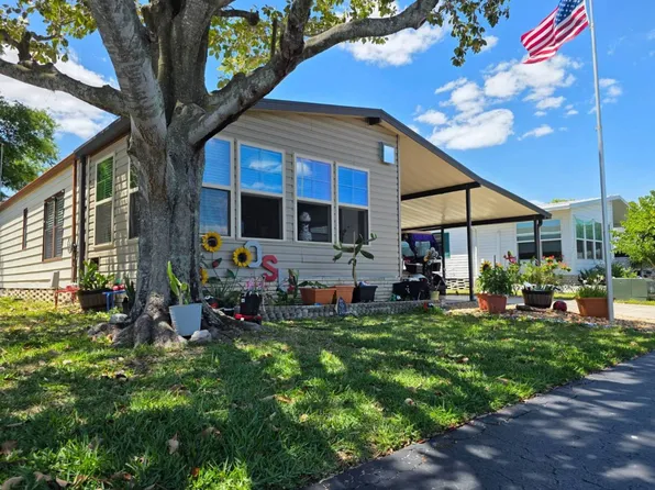 114 Village Ct, Winter Haven, FL 33884