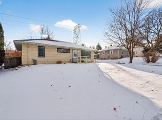 1790 Oakcrest Ave, Roseville, MN 55113