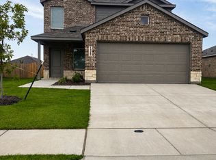 1325 Little Flock Dr, Crowley, TX 76036