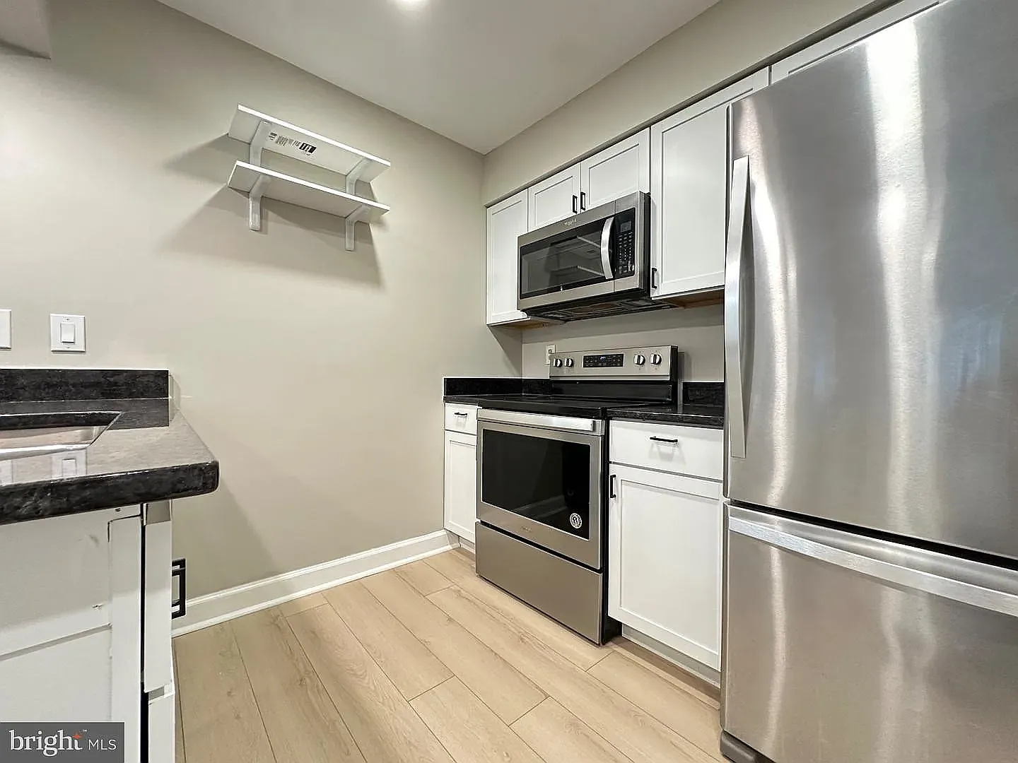 3 bed, 2.5 bath, 1540 sqft, $2,700 — Photo 4