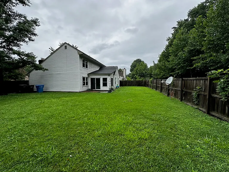 2029 Dawnee Brook Trl N — Photo 2