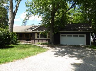 1314 Lowe Dr, Algonquin, IL 60102