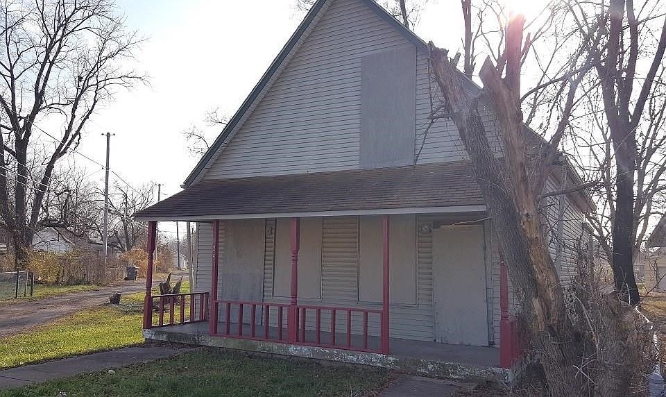 2nd image of 1251 W 27th St